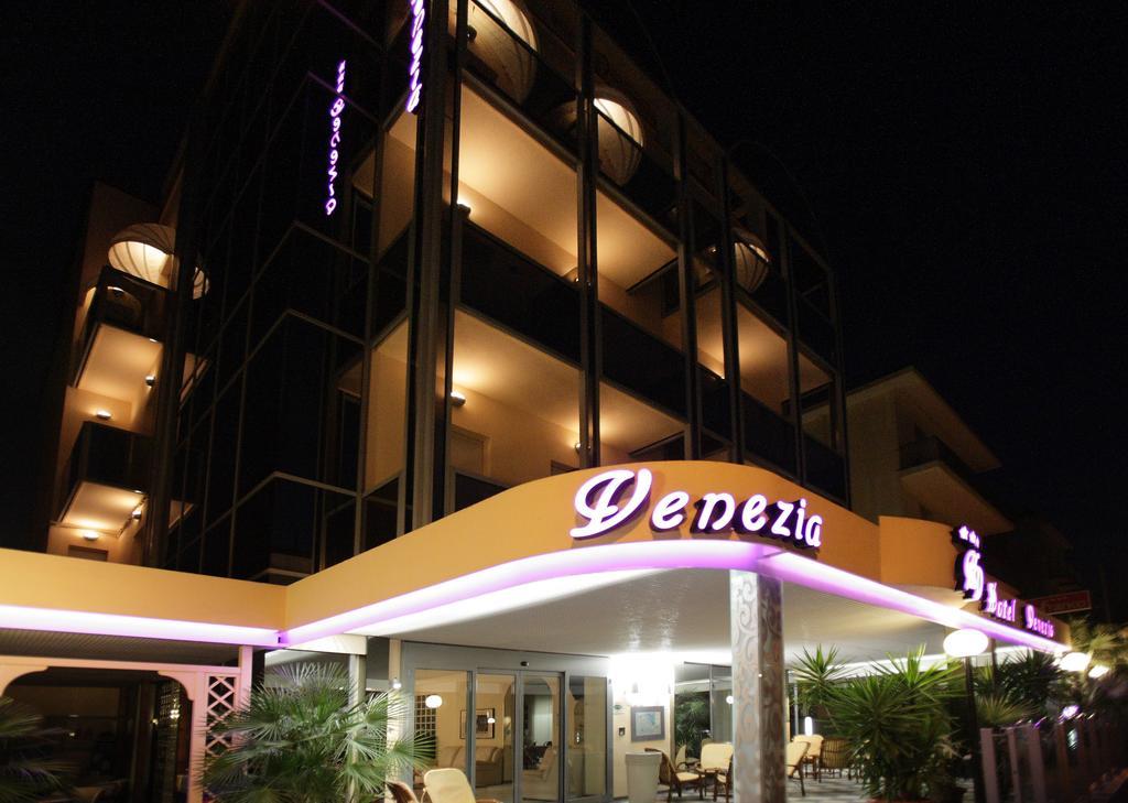 Hotel Venezia Римини Экстерьер фото