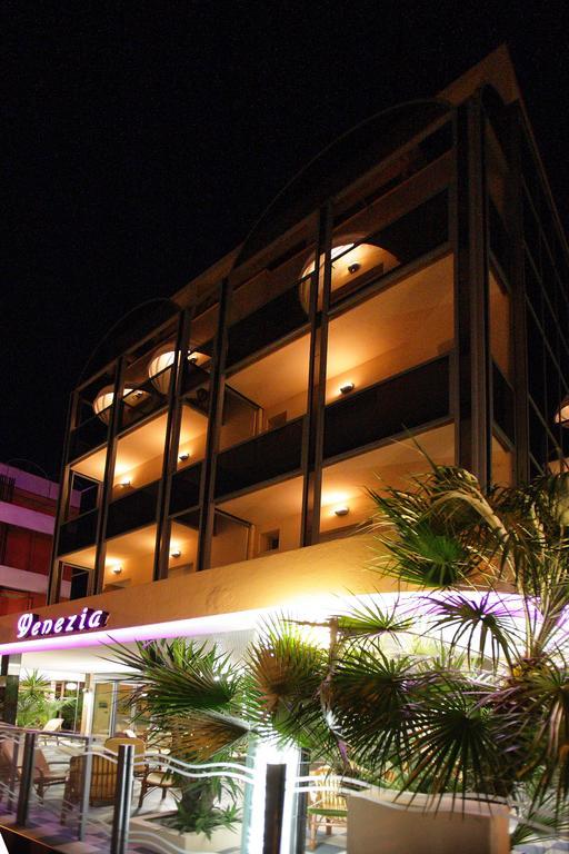 Hotel Venezia Римини Экстерьер фото